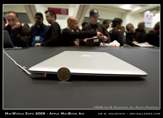 MacWorld Expo MacBook Air Profile and Thinness Comparison