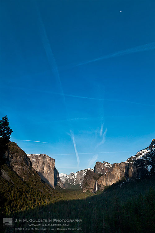 Contrail Pollution, Yosemite National Park
